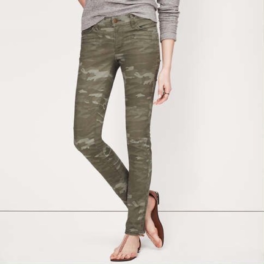 Loft Twill Skinny Marisa fit Camo pants size 12